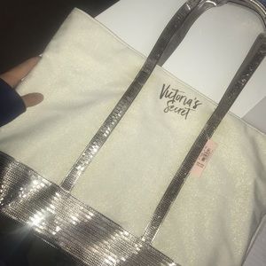 Victoria’s Secret tote bag brand new
